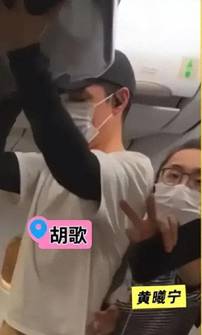 11月明星热点,_公共场合拍摄界限_明星隐私权保护